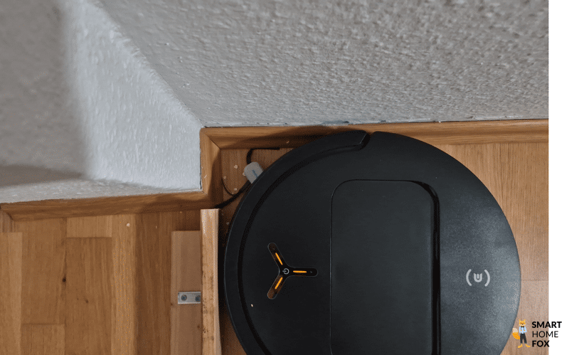 Die Eckenreinigung des DEEBOT T50 OMNI ist zu sehen.